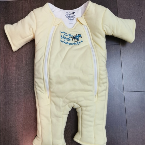 Merlin's magic Sleepsuit - Yellow - Cotton- Small - Picture 2 of 6